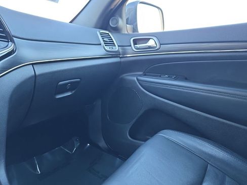 Used 2020 Jeep Grand Cherokee Limited X image 19