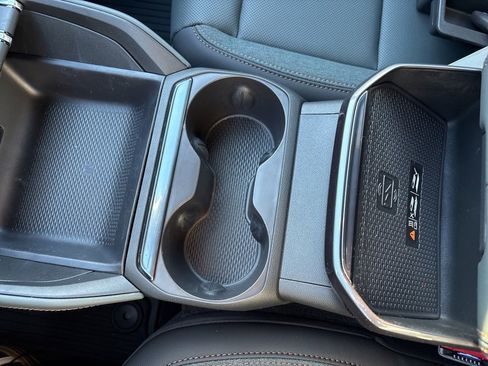 New 2026 GMC Terrain AT4 w/ LPO, Black Badging Package image 17