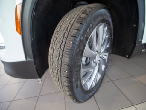 Used 2025 Buick Enclave Preferred w/ LPO, Floor Liner Package image 24