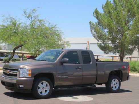 Used 2008 Chevrolet Silverado 1500 LT w/ Power Pack Plus RWD image 1