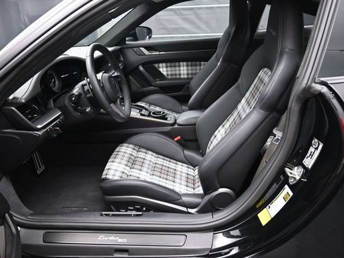 Used 2025 Porsche 911 Turbo AWD/4WD image 5