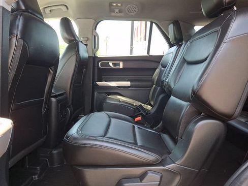 Used 2023 Ford Explorer XLT w/ Equipment Group 202A AWD/4WD image 12