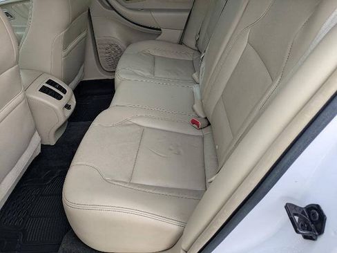 Used 2014 Ford Taurus SEL FWD image 15