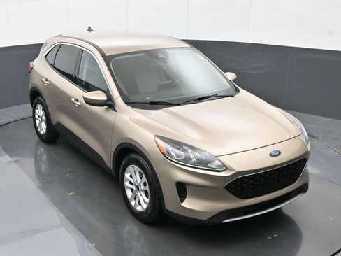 Used 2020 Ford Escape SE FWD image 34