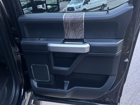 Used 2019 Ford F250 Lariat image 10