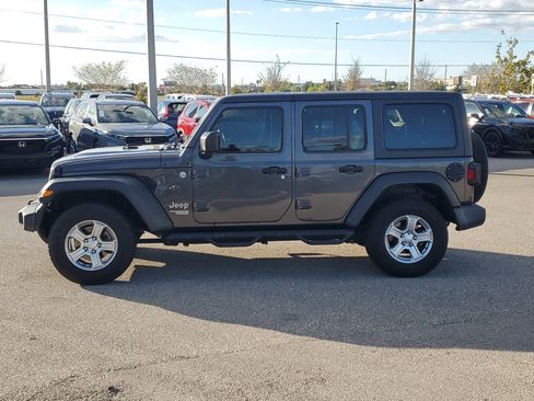 Used 2018 Jeep Wrangler Unlimited Sport S image 7