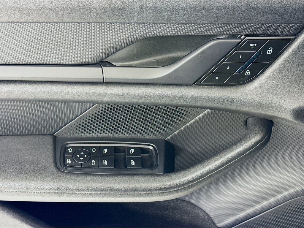 Certified 2023 Porsche Taycan RWD image 11