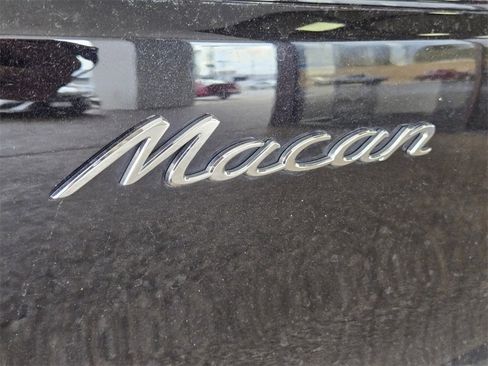 Used 2025 Porsche Macan image 16