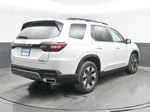 New 2026 Honda Pilot Touring image 10