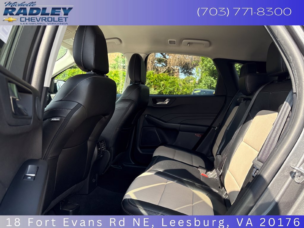 Used 2022 Ford Escape Titanium w/ Titanium Elite Package AWD/4WD image 23