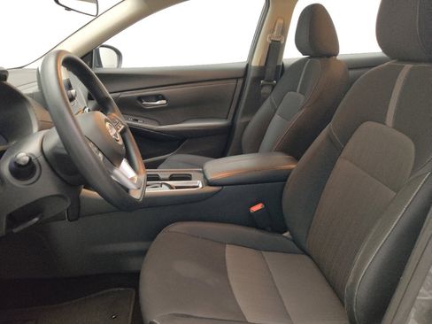 Used 2025 Nissan Sentra SV FWD image 17