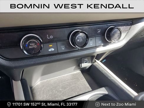 Used 2024 Honda HR-V LX image 25