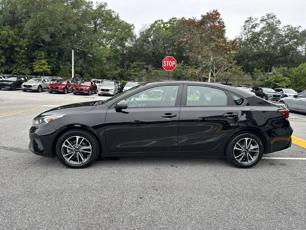 Used 2023 Kia Forte LXS w/ LXS Technology Package FWD image 11