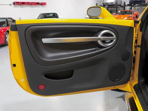 Used 2005 Chevrolet SSR w/ Preferred Equipment Group image 68