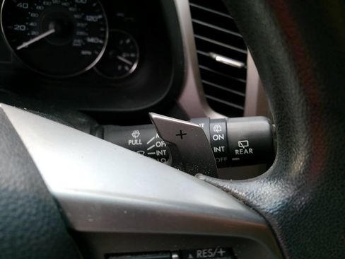 Used 2012 Subaru Outback 2.5i AWD/4WD image 33