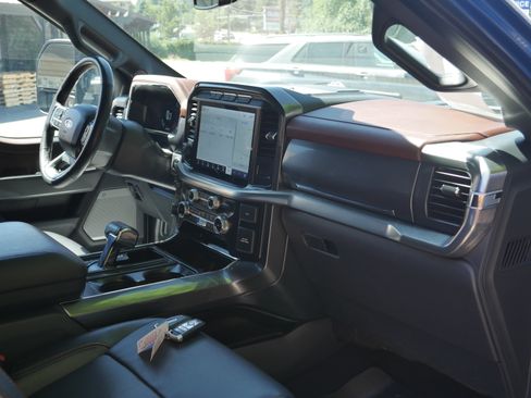 Used 2023 Ford F150 Lariat w/ FX4 Off-Road Package AWD/4WD image 29
