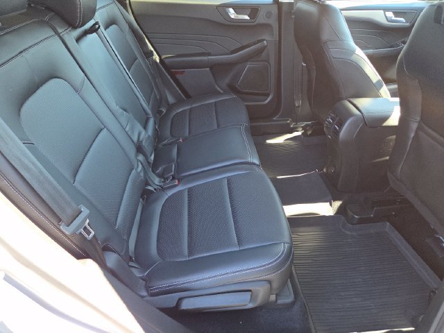 Used 2021 Ford Escape SEL w/ Technology Package AWD/4WD image 22