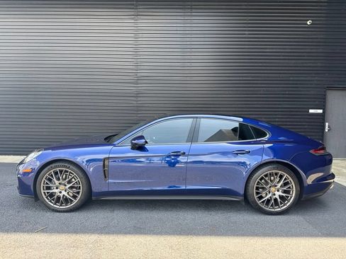 Certified 2023 Porsche Panamera 4 AWD/4WD image 2