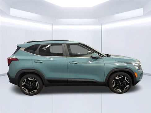 Certified 2024 Kia Seltos SX w/ SX Sunroof Package AWD/4WD image 4