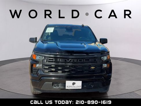 Used 2022 Chevrolet Silverado 1500 Custom image 3