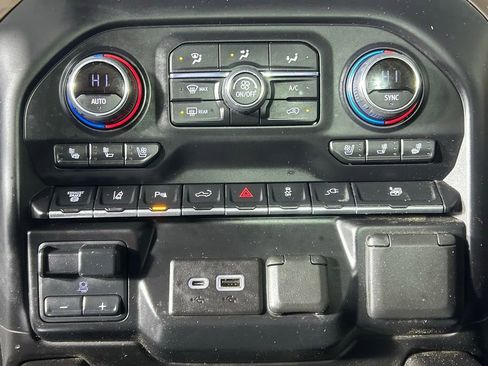 Used 2023 Chevrolet Silverado 3500 High Country image 23