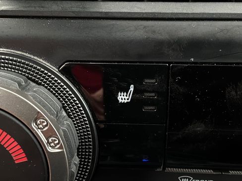 Used 2025 Toyota Tacoma TRD Off-Road image 27