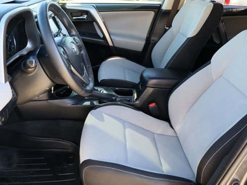 Used 2017 Toyota RAV4 XLE image 19