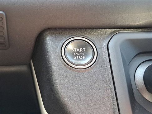 Used 2024 Land Rover Defender 110 S image 17