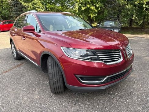 Used 2016 Lincoln MKX Select w/ Select Plus Package AWD/4WD image 2