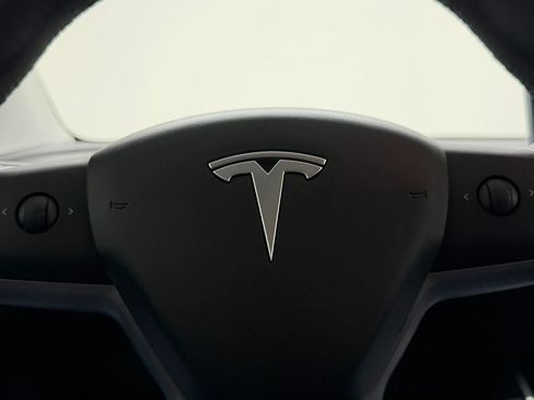 Used 2020 Tesla Model Y Long Range AWD/4WD image 24