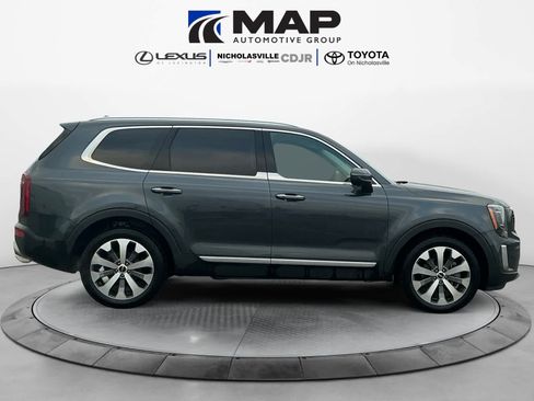 Used 2022 Kia Telluride S image 7