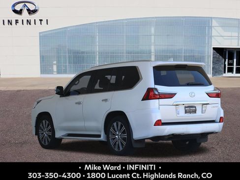 Used 2017 Lexus LX 570 4WD w/ Luxury Package image 4