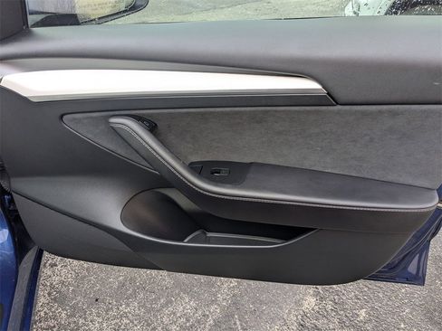 Used 2023 Tesla Model 3 Performance image 24