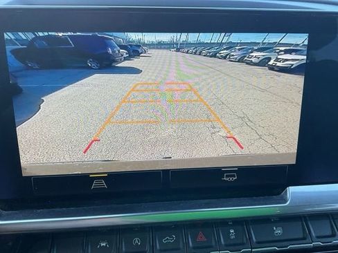 Used 2023 Chevrolet Silverado 1500 LT image 6