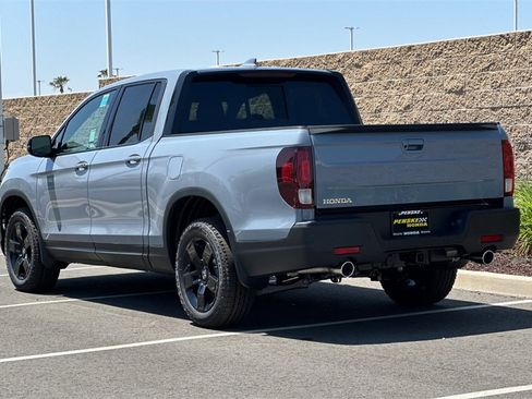 New 2025 Honda Ridgeline Black Edition image 6