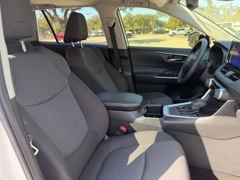 Used 2024 Toyota RAV4 XLE w/ Convenience Package image 9