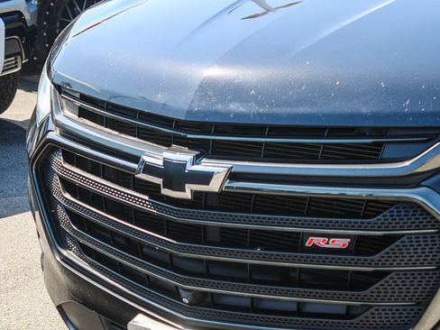 Used 2021 Chevrolet Traverse RS FWD image 11