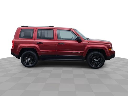 Used 2013 Jeep Patriot Sport w/ Tire & Wheel Group AWD/4WD image 9