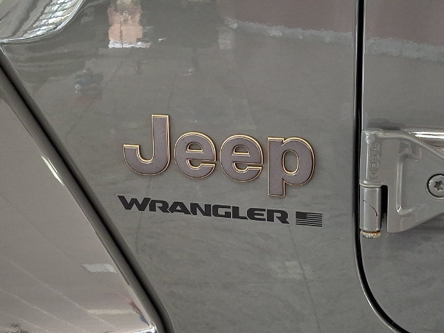 Used 2023 Jeep Wrangler Unlimited Rubicon 392 w/ Trailer Tow Package AWD/4WD image 28