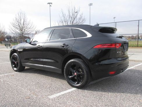 Used 2019 Jaguar F-PACE Premium image 25