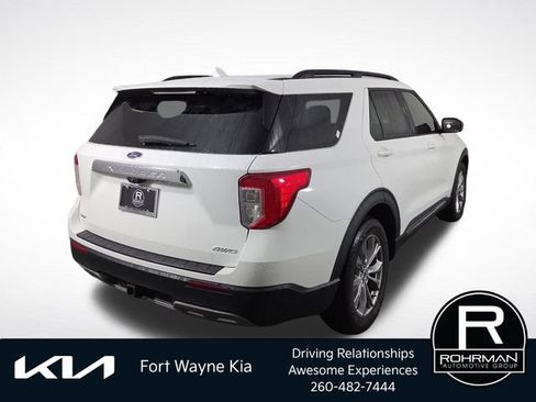 Used 2022 Ford Explorer XLT w/ Equipment Group 202A AWD/4WD image 7
