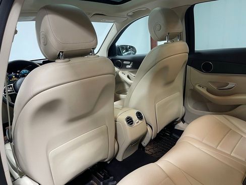 Used 2022 Mercedes-Benz GLC 300 4MATIC image 26