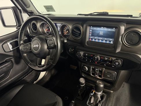 Used 2022 Jeep Wrangler Unlimited Sport image 31