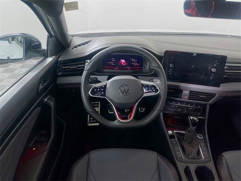 Used 2025 Volkswagen Jetta GLI Autobahn image 23