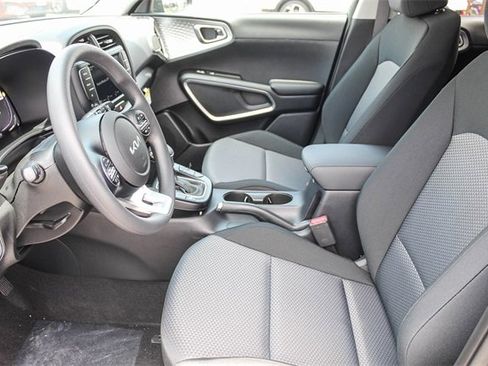 New 2025 Kia Soul LX w/ LX Technology Package image 18
