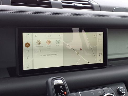 Used 2024 Land Rover Defender 110 X-Dynamic SE image 8