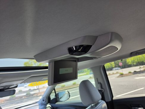 Used 2020 Honda Pilot Touring image 42