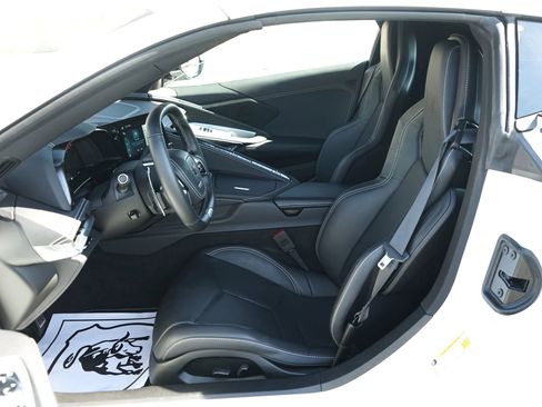 Used 2025 Chevrolet Corvette Z06 image 26