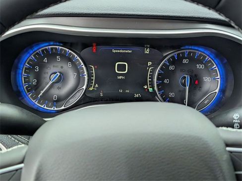 New 2026 Chrysler Pacifica Select image 17