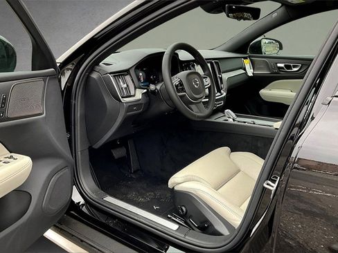 New 2026 Volvo V60 B5 Cross Country Ultra w/ Protection Package Premier image 7